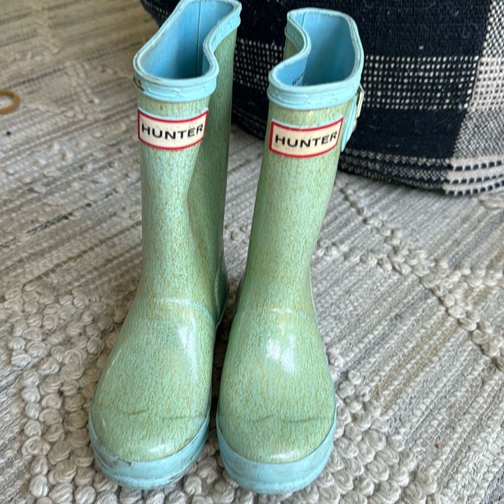 Kids hunter rain boots size 12